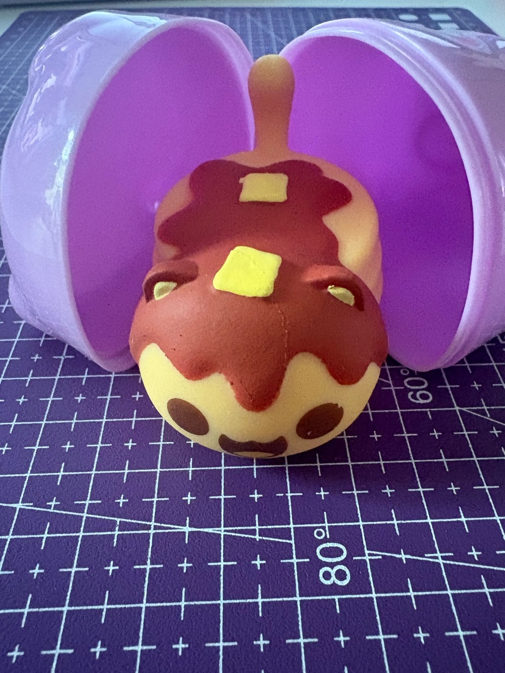 Aphmau MeeMeows Blind Box Pancake Cat Squishy & Carrying Case
